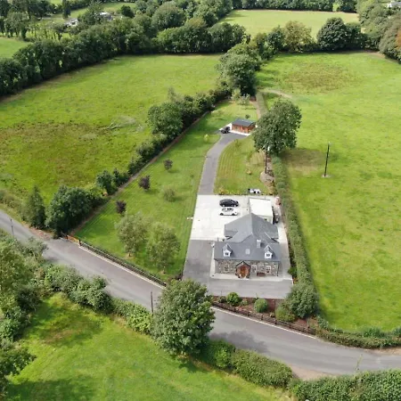 Nellies Bed & Breakfast 3*